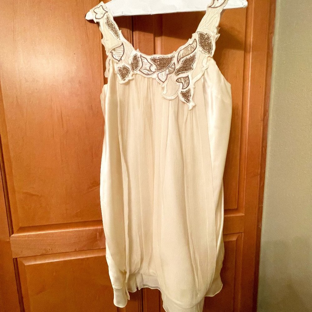 Vintage BCBG Ivory Mini Bubble Dress with Applique Size 0